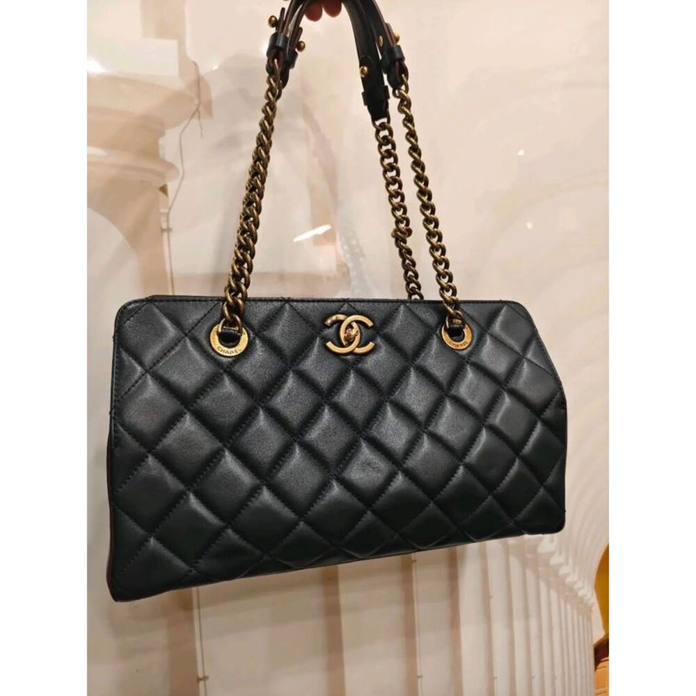 Chanel Women Pre-Loved Bag Very Good Condition